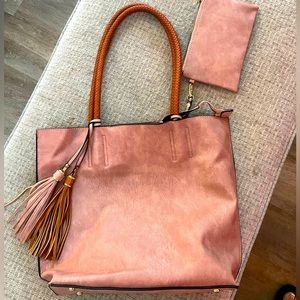 Two toned tote bag with wallet